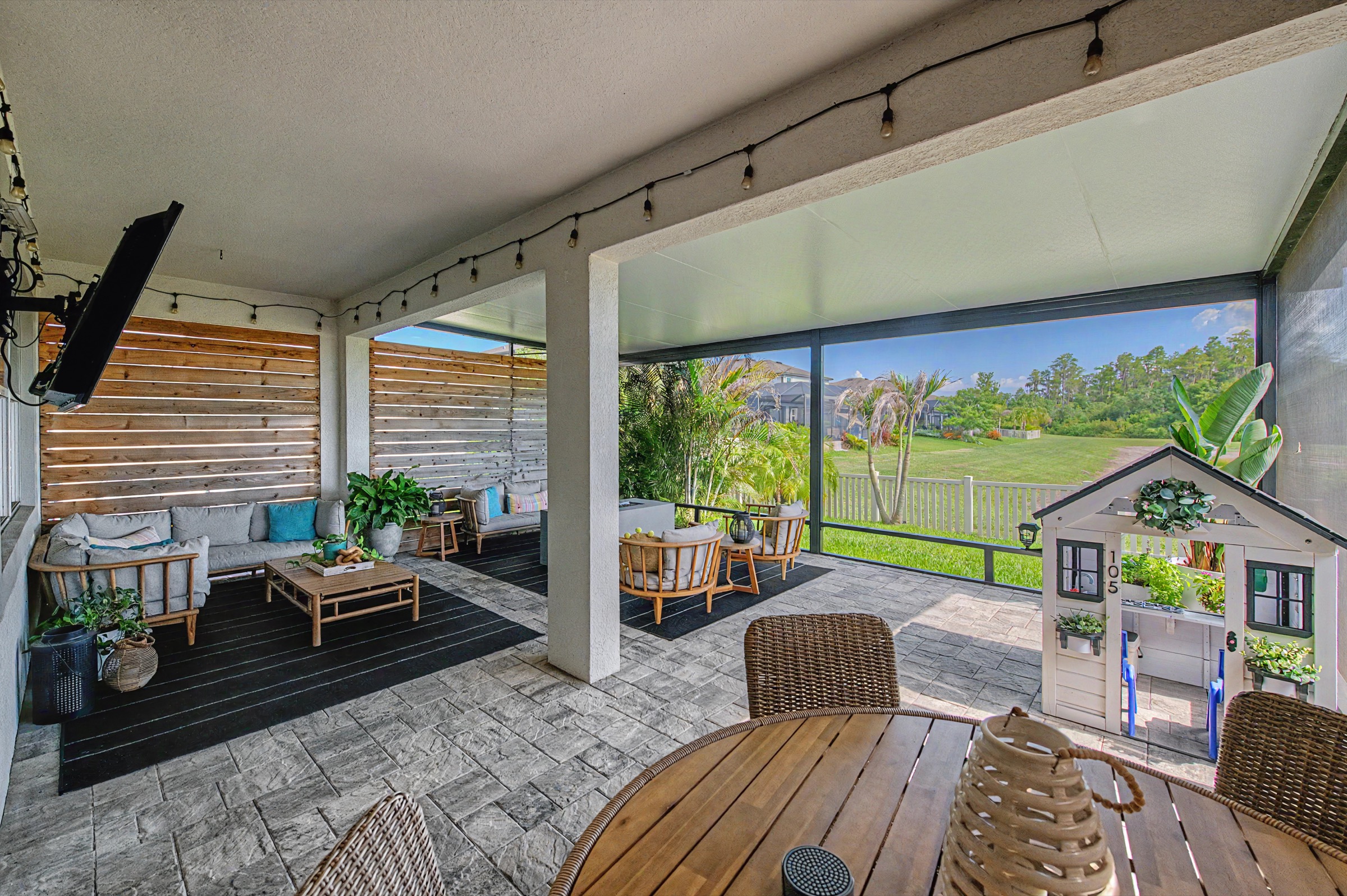 Wide view of the 608-square-foot covered lanai